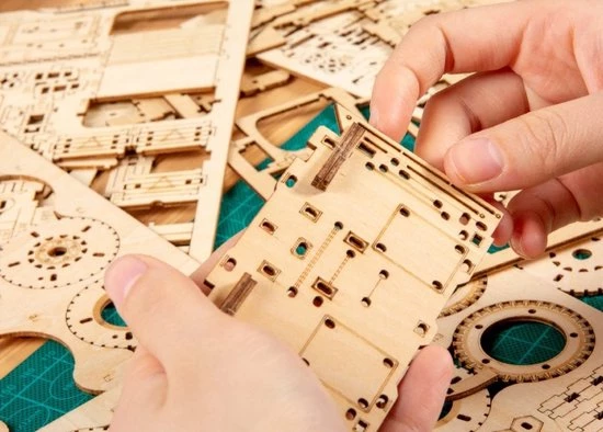 Viking Choice 3D Puzzel - Houten Bouwpakket - Reuzenrad - 232 Stukjes 7 Viking Choice 3D Puzzel - Houten Bouwpakket - Reuzenrad - 232 Stukjes - Afbeelding 5